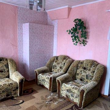 Продається половина будинку у місті