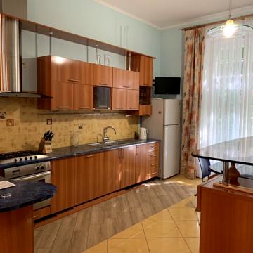 Каліча Гора вул., 11