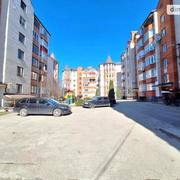 Продаж 3к Квартира Чернівецька вулиця