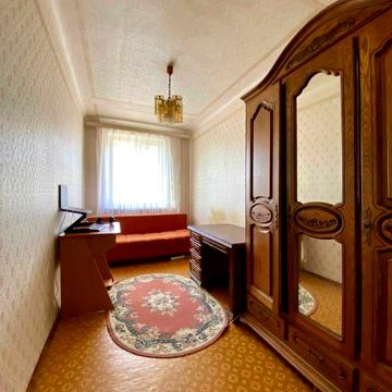 Продаж трикімнатної квартири