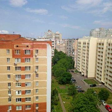 продам 2 комн  ЖК "Новый Квартал "  Сахарова  27 500 у.е