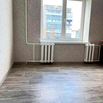 Продам квартиру по Смілянській біля парка Перемоги
