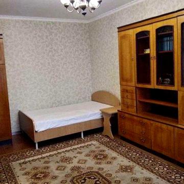 Незалежності бульв. (50 років Жовтня), 6б