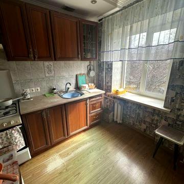 Продам 1-но кімнатну квартиру в м. Лозова