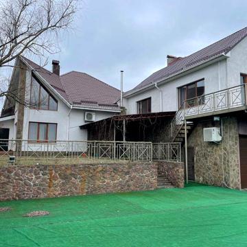 Аренда дома с эллингом и с выходом на Днепр, Украинка , кооператив Риф