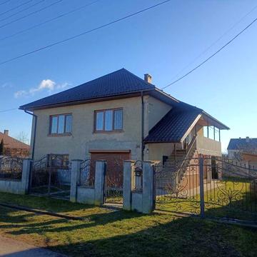ПРОДАЖ великого (195 кв.м., 6 кімнат) будинку з євроремонтом, 9 соток!