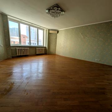 Миколи Бажана просп., 16
