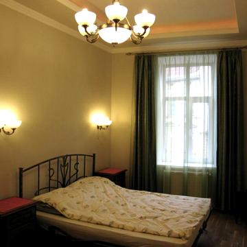 Продаю 2-кім. кв-ру  у центрі м. Львів