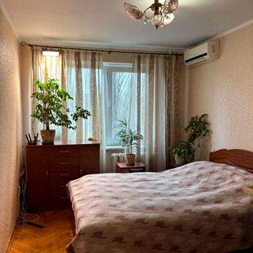Продаж 3 кімн. студіо Шевченківський р-н., Олени Теліги 43