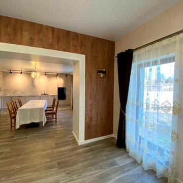 Продам дом в центре Чугуева, тихое место.