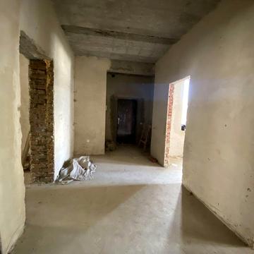ЗДАНА трьохкімнатна квартира по вул. Івасюка, 2/6, ліфт працює