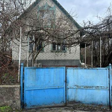 Будинок-дачний або для постійного проживання