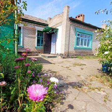 Просторный дом на 4комнаты, по очень приятной цене!  Ул.Серафимов