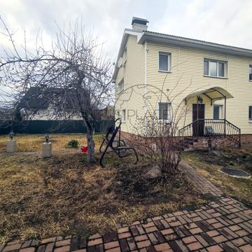 Богатирська вул., 42