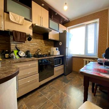 5-й Зарічний мікрорайон вул., 10