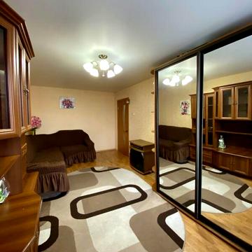 Продаж 3к Квартира Космонавтів вулиця