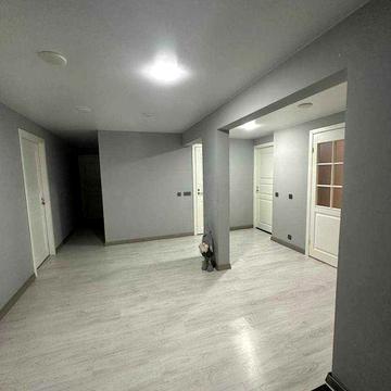 Продам 4-х кімнатну квартиру на вул. Вартових неба