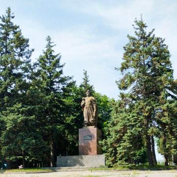 2-я квартира 4 этаж  Универмаг  Сталинка