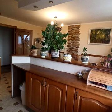 Квартира з гаражем 132 кв.м