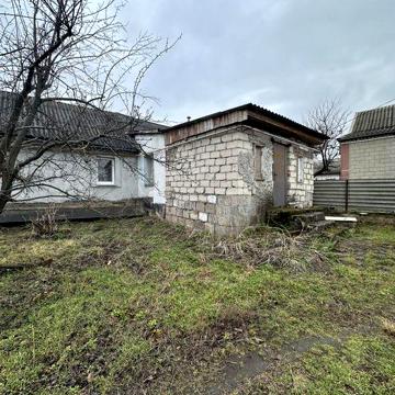 Продам пол дома под ремонт р-н 28 школы Романково