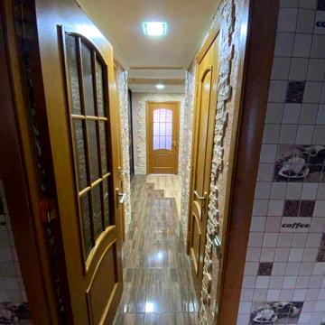 Продається простора  3-ох кімнатна квартира в ценрі міста
