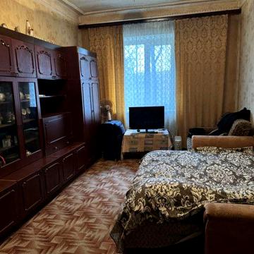 Нова ціна . Продам 2 кімнатну з Автономним Опаленням