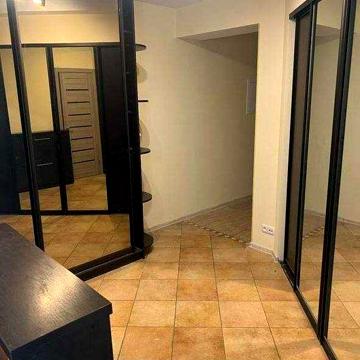 Оренда 2 кім. видової квартири, Березняки, 84 м2. Новий ремонт, меблі.