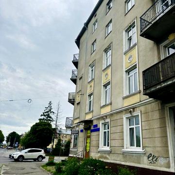 Продаж 3 кім.квартири неподалік ТЦ Скриня /цегляний буд./ізол.кім/71м2