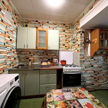 Продаж двокімнатної квартири з індивідуальним опаленням.