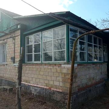 Клавдієво-продам будинок цегляний 76 м2.