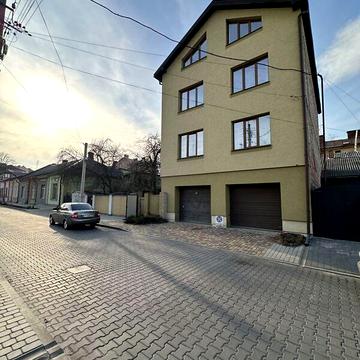 Продаж 5к Дім вул. Героїв-пожежних