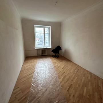 Пирогова, 27