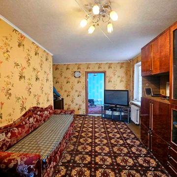 Продаётся трёхкомнатная квартира по улице Космонавтов