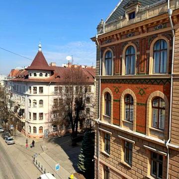 Ексклюзивна 2-кім квартира в центрі міста