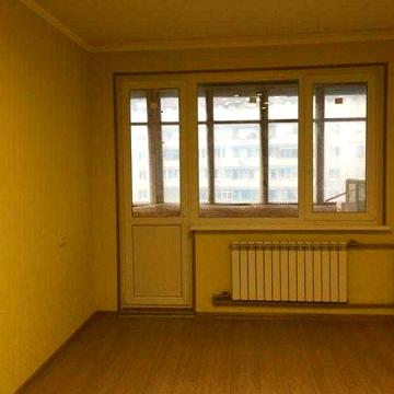 1-к. квартира улучшенка в районе метро Героев труда