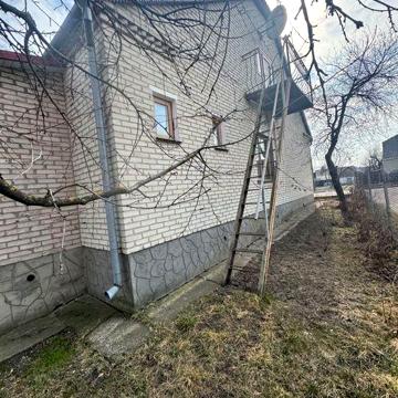 Продам гарний будинок