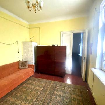 Продам 2 кімнатну квартиру в центрі міста, автономне опалення.