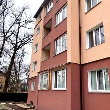 Продаю 2к квартиру в цоколі без ремонту біля парку Незнайка в Ірпені