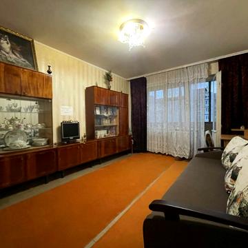 Героїв просп., 12