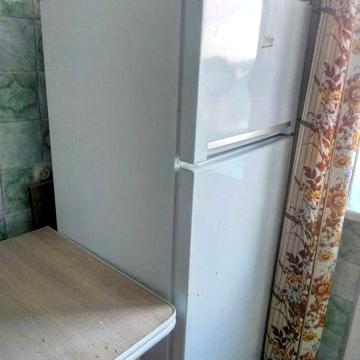 1 кімнатна з меблями і технікою на вул. Щорса біля Сільпо