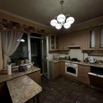 Малоголосківська вул., 8