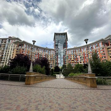 Юлії Здановської вул. (Ломоносова), 73Д