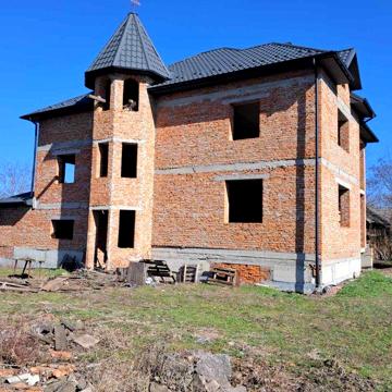 Продається 2-поверховий новозбудований будинок.