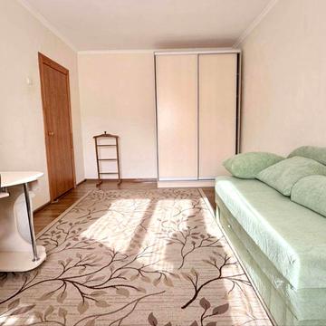 Продаж 1 кв вул. Гудзя. 8 30 кв. м 5/5 -поверх гостинка