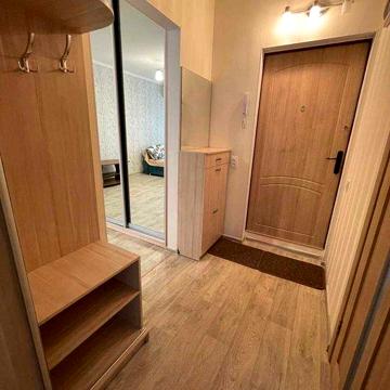Продам 1 ком.кв 34/18/9  м.кв.ремонт мебель техника Таврический.