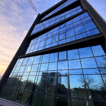 Продам 1 кімнатну новобудову район Майдану ЖК Янтарний