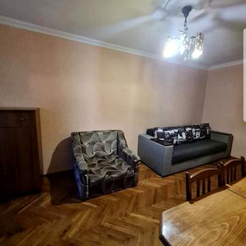 Замкова вул., 4