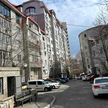 Продам 3-х комнатную квартиру - бельэтаж - Космическая -90 м.кв! ЖК Созидатель