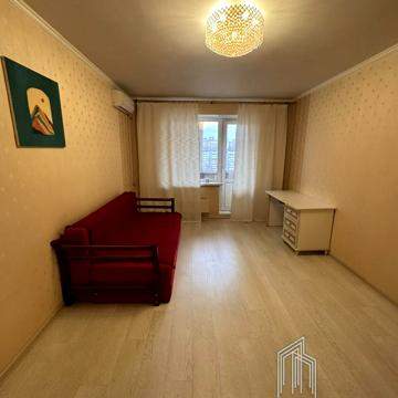 Червоної Калини просп. (Володимира Маяковського), 12