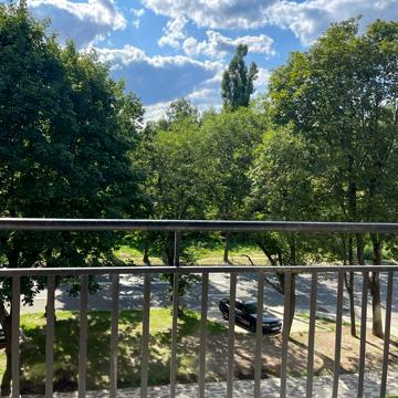 Метрологічна вул., 107